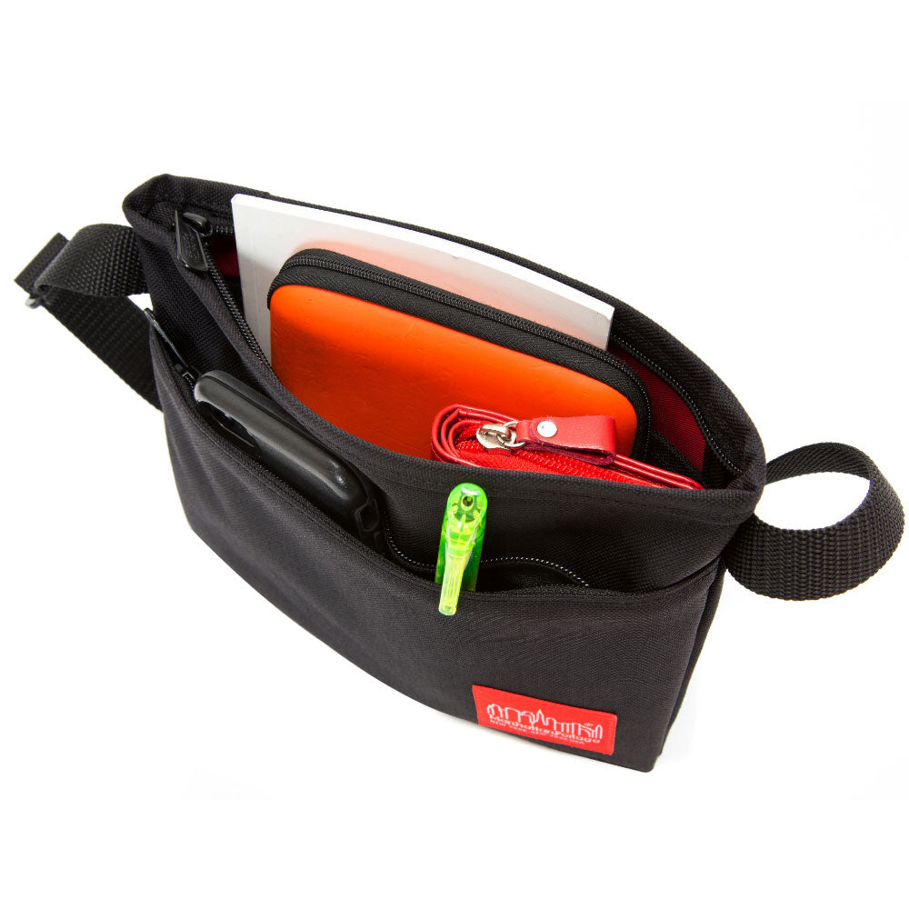 Ithaca Shoulder Bag (SM) Black - Manhattan Portage