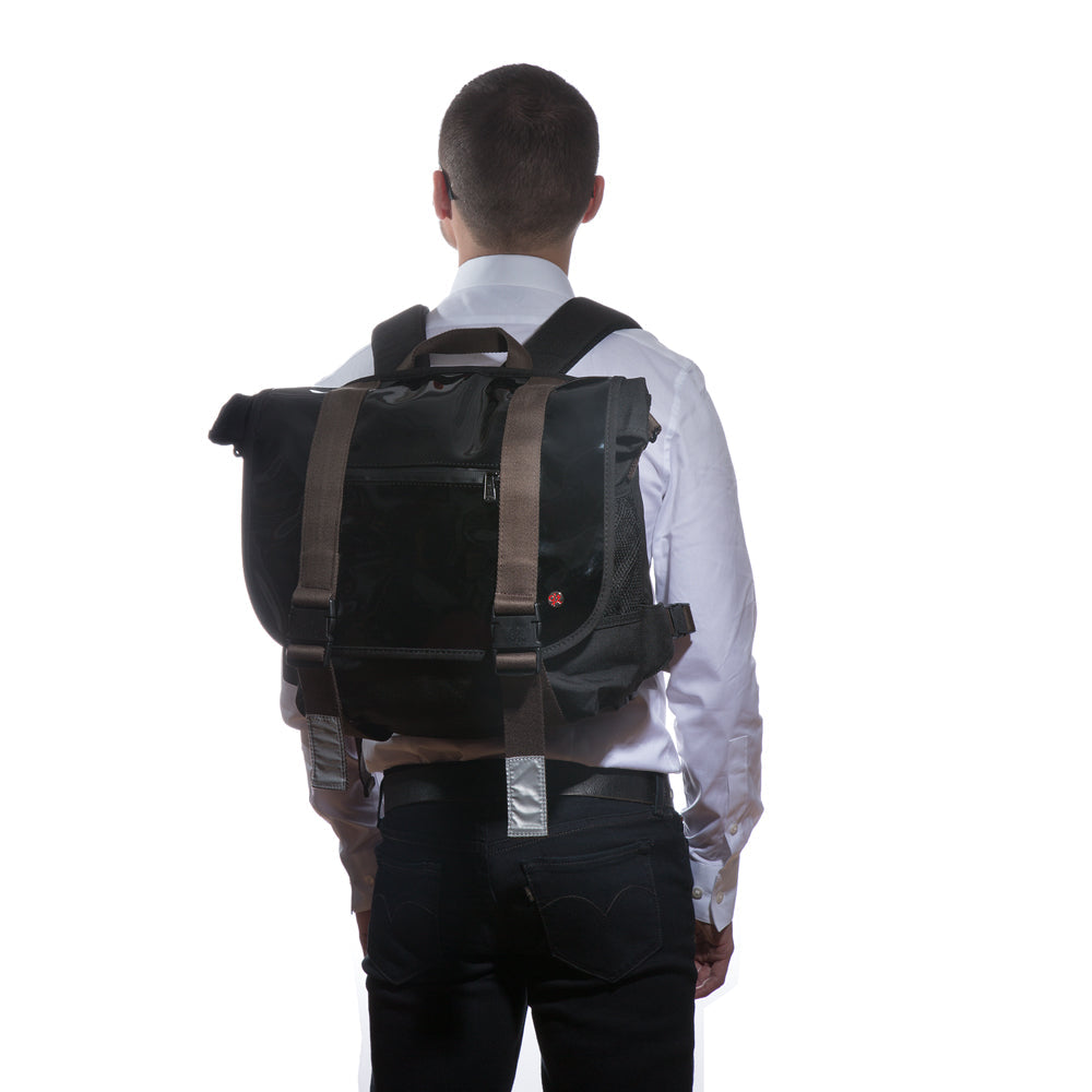 Lorimer Enamel Messenger Bag (M) Black - Manhattan Portage