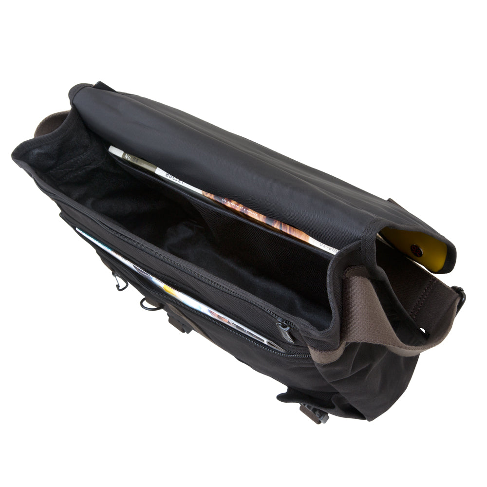 Metropolitan Enamel DJ Bag (M) Red - Manhattan Portage