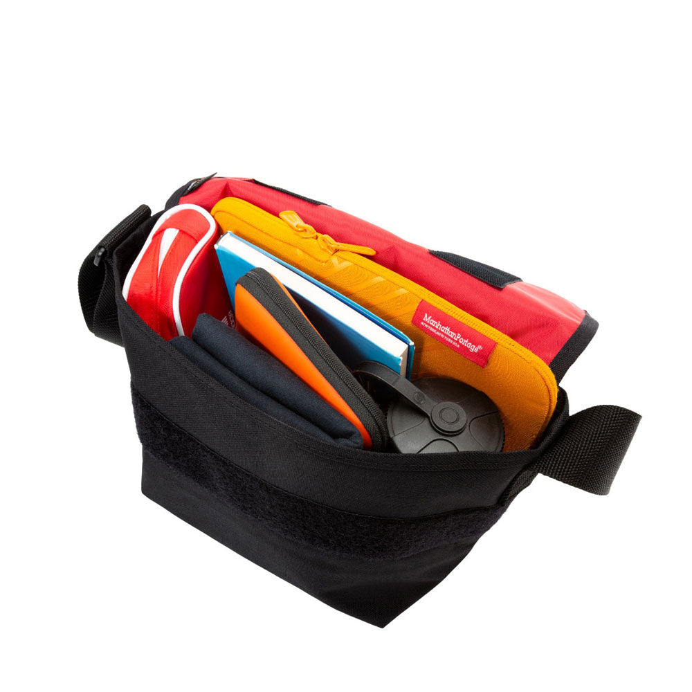Nylon Messenger Bag JR (SM) Black - Manhattan Portage